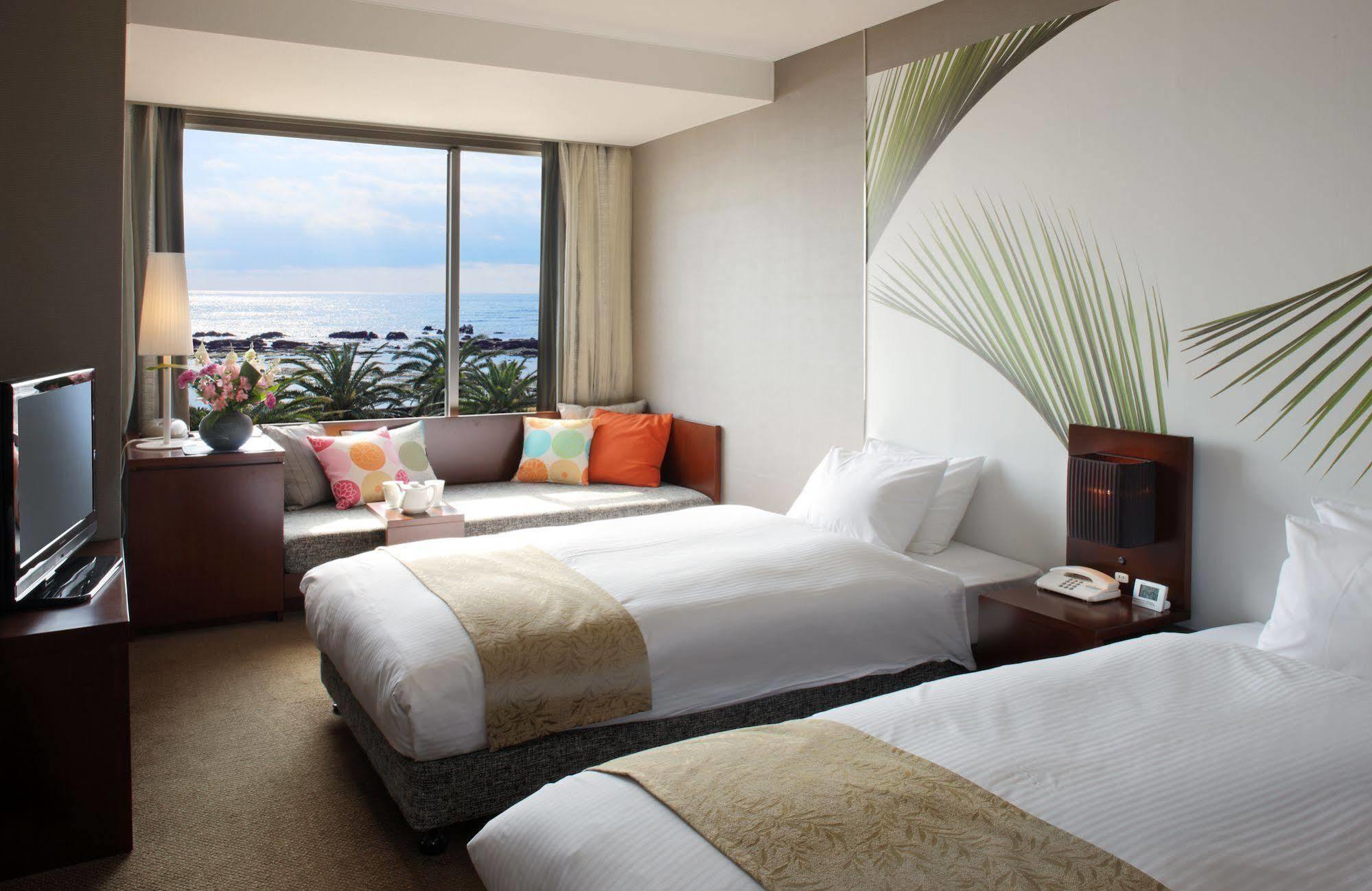 Shirahama Ocean Resort Тиба Экстерьер фото